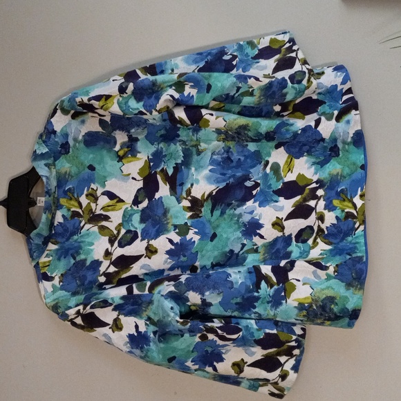 Dressbarn woman Blues,Greens, and White,Floral,3/4 Length Sleeve,1 Button Blazer - Picture 2 of 10
